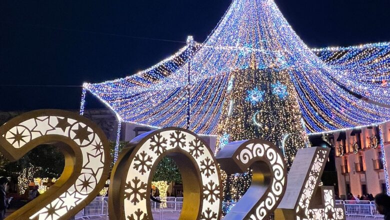 El Árbol de la Amistad donde inicia el encendido de la temporada navideña en Querétaro y sus destinos turísticos recibirán 550 mil visitantes: Adriana Vega