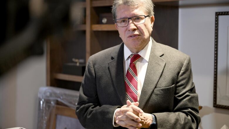 Ricardo Monreal anuncia el fin de la era neoliberal en México con la aprobación de reforma constitucional