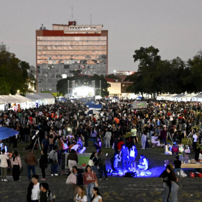 Con la participación de 60 mil asistentes se realizó la Noche de las Estrellas 2024 en las Islas de Ciudad Universitaria