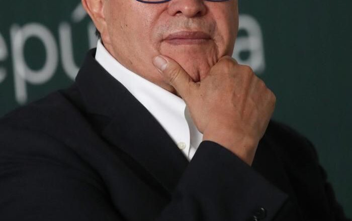 Monreal presentará iniciativa para prohibir la siembra de maíz transgénico en México