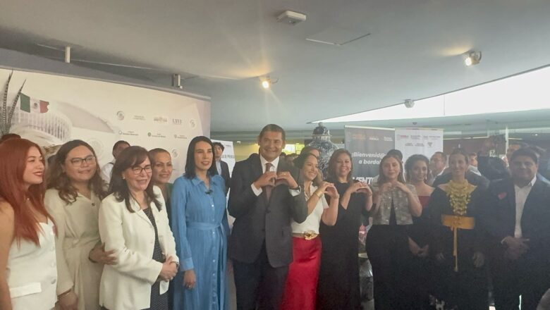 Alejandro Armenta presenta cartelera de eventos “Por Amor a Puebla” y busca sede para el Tianguis Turístico 2027