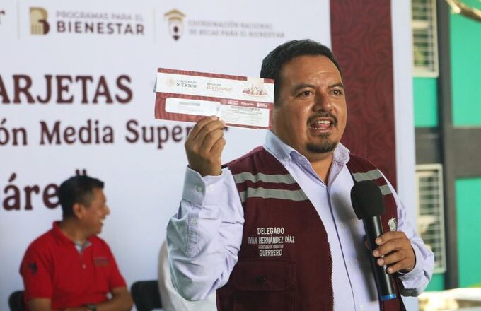 Manuel Añorve denunció al delegado de los Programas del Bienestar Iván Hernández de promover ilegalmente el voto durante entrega de becas escolares en Guerrero