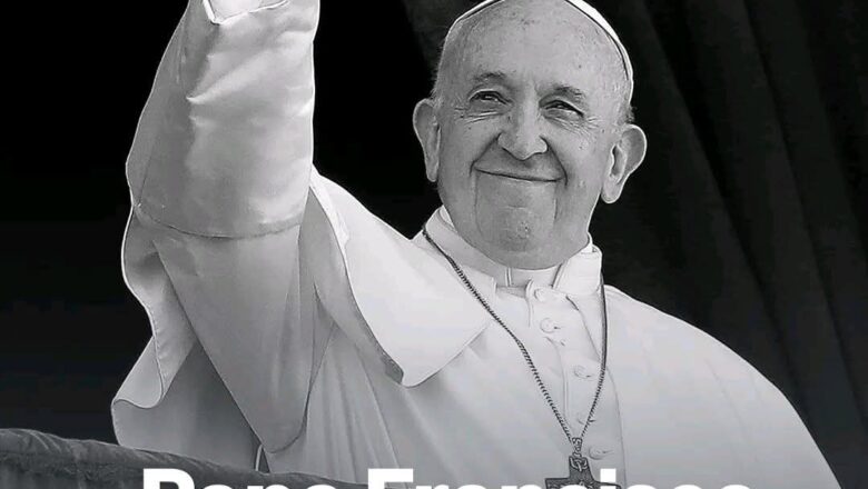 Alejandro Moreno expresa su pesar por el fallecimiento del Papa Francisco y destaca su legado universal