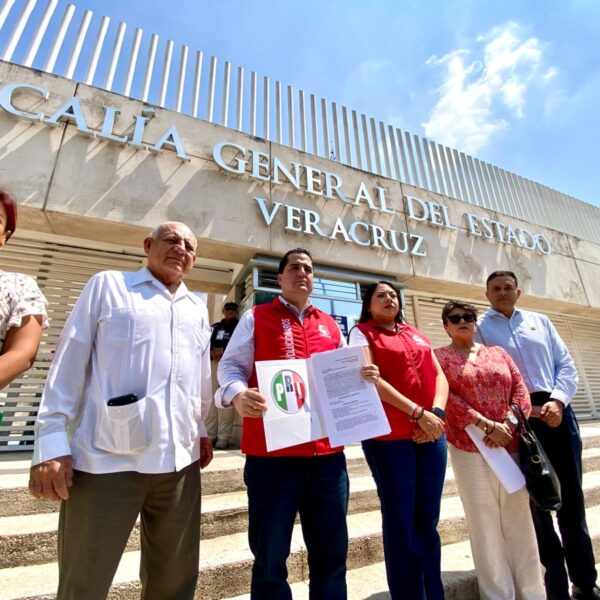 Presenta PRI Veracruz denuncia penal ante la FGE por actos vandálicos en sede estatal