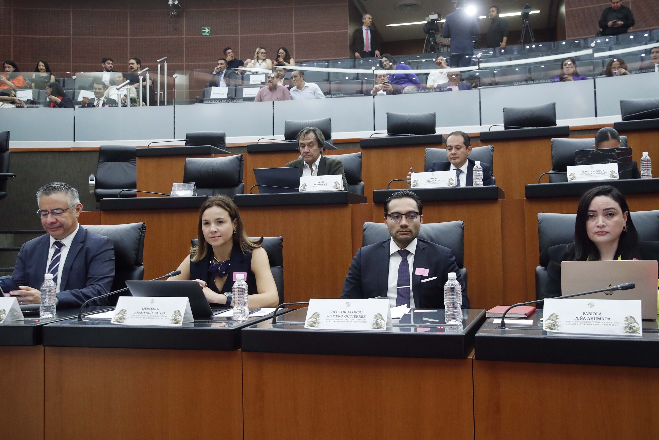 Empresas digitales alertan sobre vacíos legales y derechos en riesgo, pese a avances en Ley de Telecomunicaciones