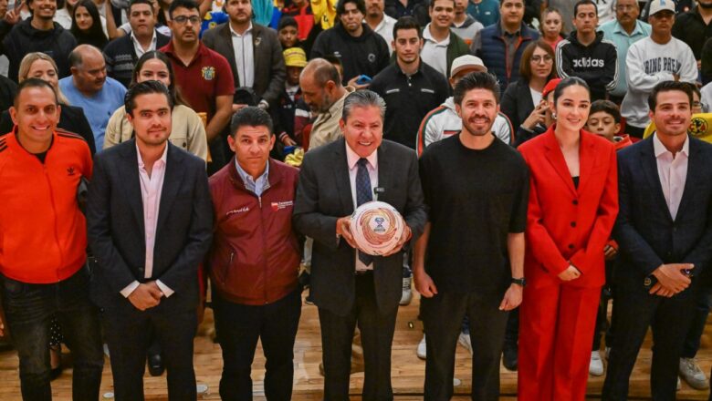 Oribe Peralta inspira a jóvenes zacatecanos con su historia de vida: un ejemplo de lucha, fe y resiliencia