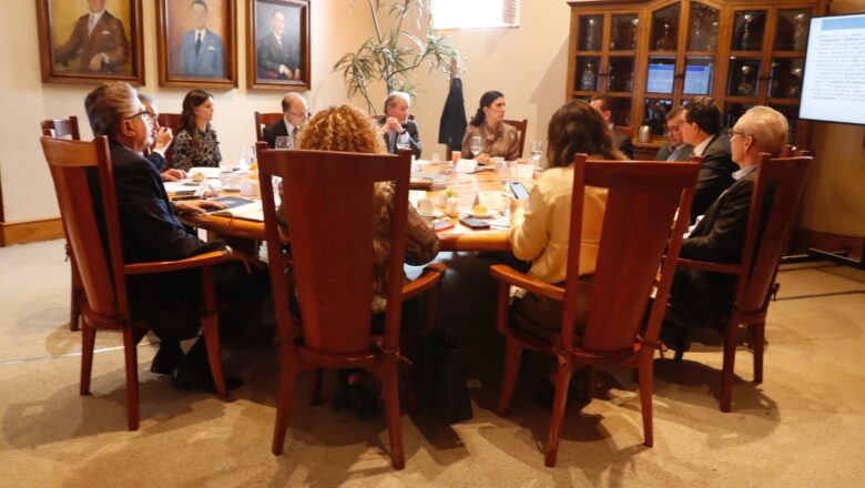 Kenia López Rabadán se reúne con la Asociación de Bancos de México para fortalecer certeza jurídica y servicios bancarios