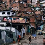 Vidas y economías en riesgo: la débil atención primaria de salud en América Latina y el Caribe ante emergencias sanitarias