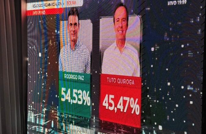 Alejandro Moreno felicita a Rodrigo Paz Pereira por su elección como Presidente de Bolivia