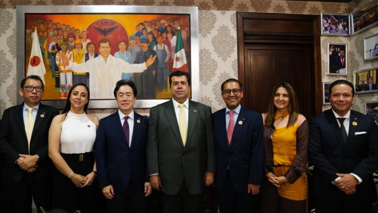 CEO Global de Mazda visita al diputado Pedro Haces en CATEM