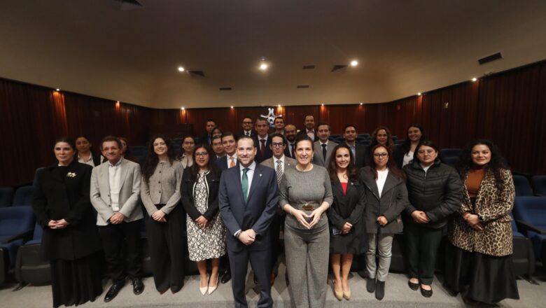 Diálogo cercano con empleadores, necesario para construir un país más próspero: Kenia López Rabadán