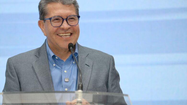 Diputado Ricardo Monreal afirma que la nueva ley arancelaria protegerá la industria nacional y fortalecerá el mercado interno