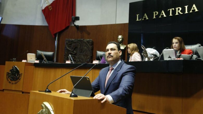 Un paquete de iniciativas en inclusión, educación y tecnología presento el senador del PAN Juan Antonio Martín del Campo
