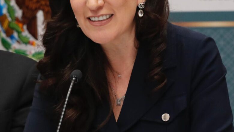 Kenia López Rabadán: el reto de la reforma político-electoral es que no sea aprobada solo por el oficialismo