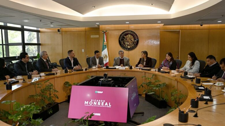 Ricardo Monreal abre el debate en el Congreso para fortalecer el armamento de policías estatales y municipales