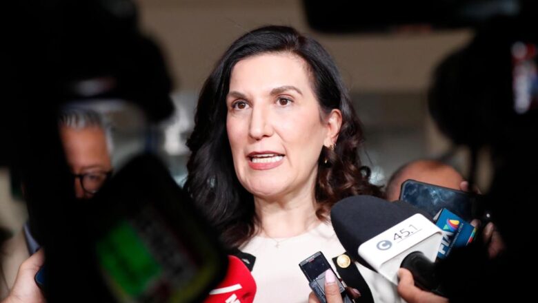 “Duende machista” eliminó la paridad constitucional del Plan B: Kenia López Rabadán