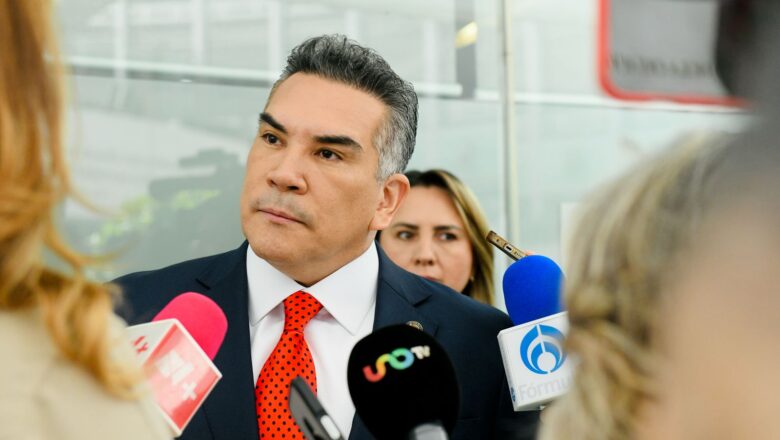 Alejandro Moreno endurece su crítica tras señalamientos de EU contra Rubén Rocha Moya y exige al gobierno de Morena definir “de qué lado está”