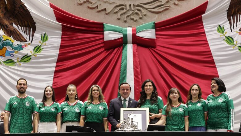 Cámara de Diputados reconoce a Mikel Arriola por liderazgo rumbo a la Copa Mundial FIFA 2026