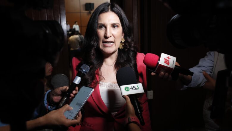 Kenia López Rabadán celebra freno a reforma electoral y pide fortalecer mecanismos contra la infiltración del narco