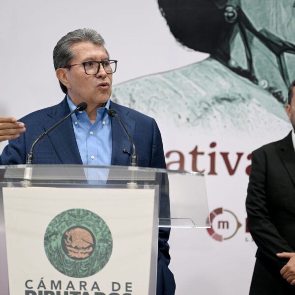 Ricardo Monreal rechaza que se señale a Morena como “narcopartido” y respalda resolución del INE