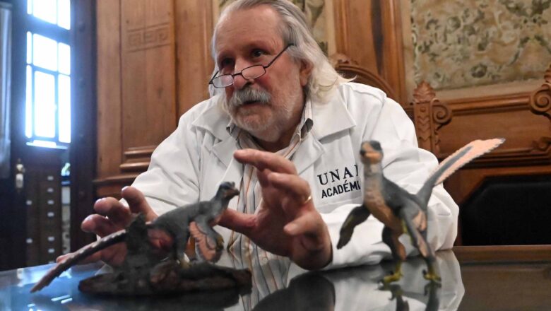 Honran a la UNAM y al paleontólogo Luis Espinosa Arrubarrena con el nombre del dinosaurio Xenovenator espinosai