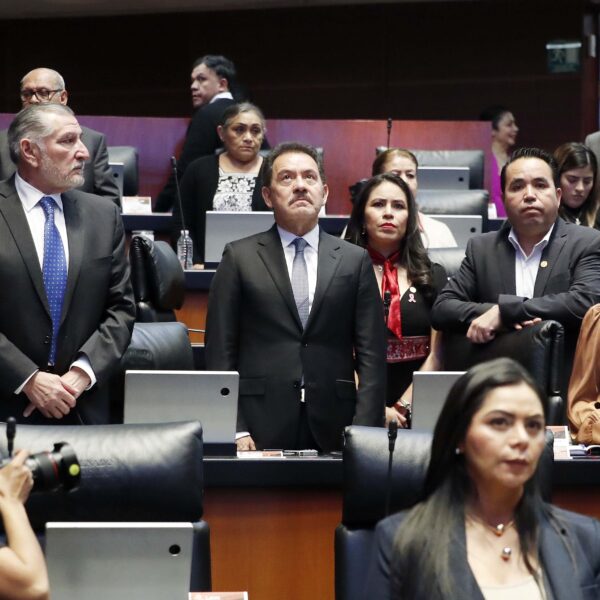 Morena en el Senado respalda a Claudia Sheinbaum y defiende resultados de la gestión pública