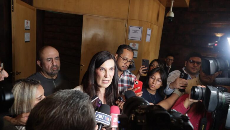 Kenia López Rabadán critica lista de “enemigos del régimen” y acusa un preocupante talante autoritario