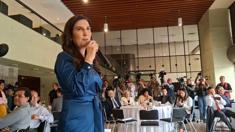 Kenia López Rabadán inicia nueva etapa con llamado a construir coincidencias desde la pluralidad