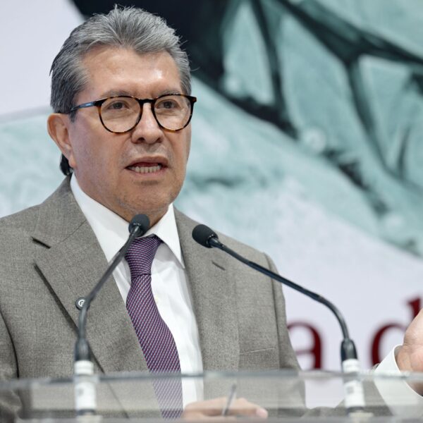 Ricardo Monreal pide analizar con seriedad iniciativa sobre doble nacionalidad y cargos públicos