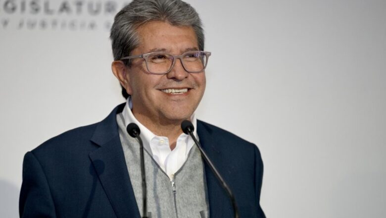 Ricardo Monreal propone a Morena que legisladores que busquen la reelección no se separen del cargo