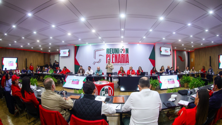 En unidad, la oposición ganaría a Morena 12 gubernaturas en 2027: Alejandro Moreno