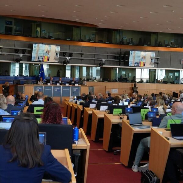 PAN lleva a Europa denuncia sobre espionaje digital a periodistas en México