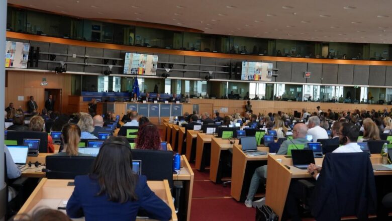 PAN lleva a Europa denuncia sobre espionaje digital a periodistas en México