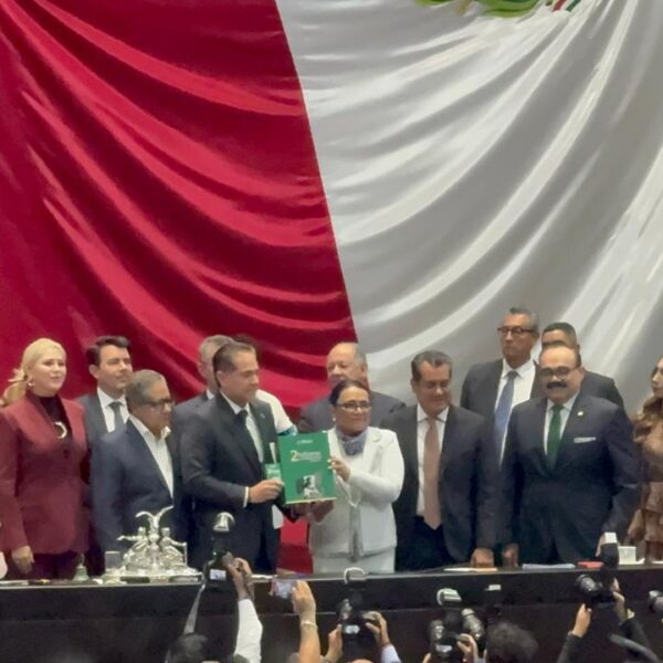 Rosa Icela Rodríguez entrega en San Lázaro el Segundo Informe de Gobierno de Claudia Sheinbaum