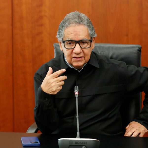 Higinio Martínez exige definiciones ante la corrupción: Sheinbaum, ante el desafío de una cruzada nacional