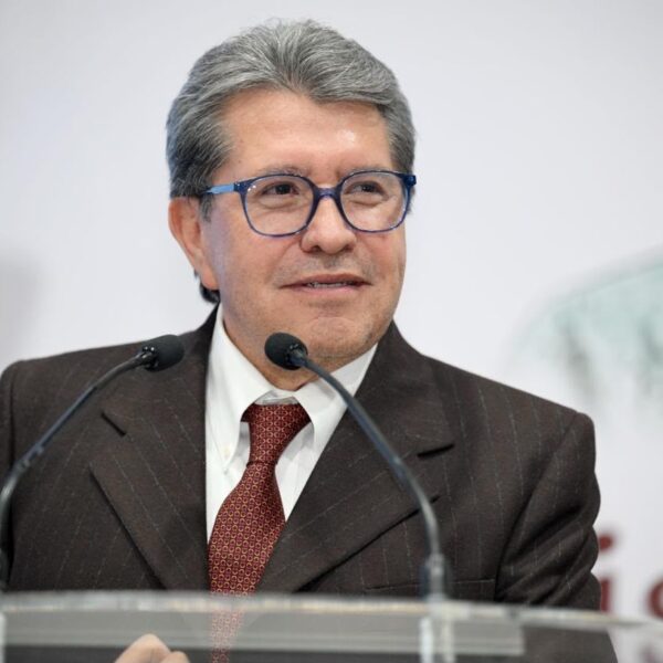 Ricardo Monreal plantea una “sacudida” en el INE tras la renuncia de Guadalupe Taddei